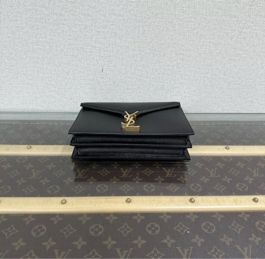 ✨YsL 黑金魚子醬郵差包 22*16*5 98新配件塵袋-4