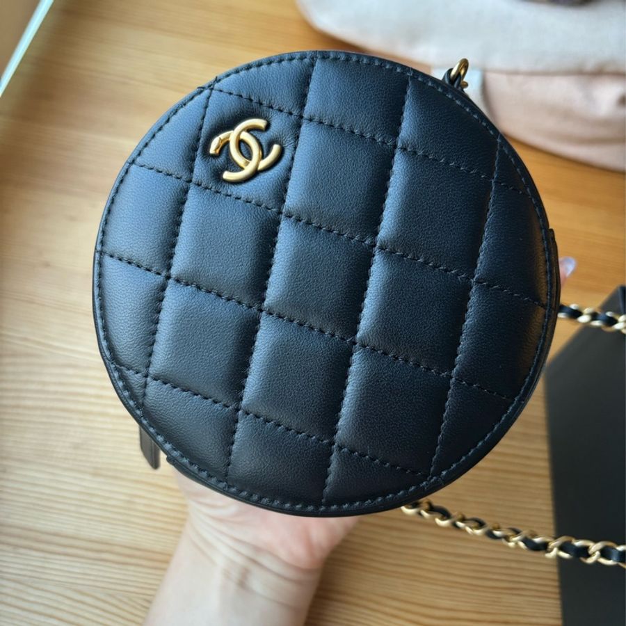 CHANEL 金球 鏈條 圓餅包-10