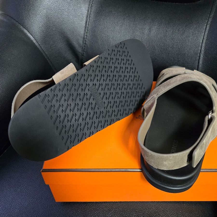全新 HERMÈS 愛馬仕 Genius涼鞋 麂皮 大象灰-4