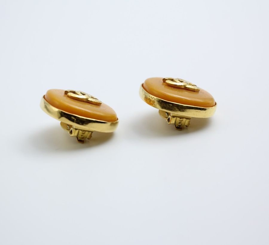 Chanel Vintage 98P仿蜜蠟焦糖色CC logo耳夾-9