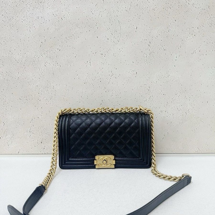 Chanel medium Leboy-5