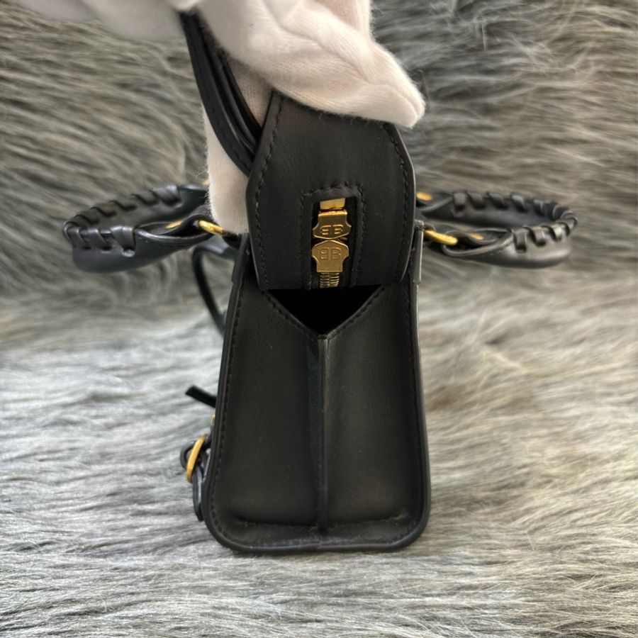 BALENCIAGA 巴黎世家 638527 Neo Classic Nano 黑色 全皮 小鉚釘 肩背包 手提包 斜背包 側背包-4