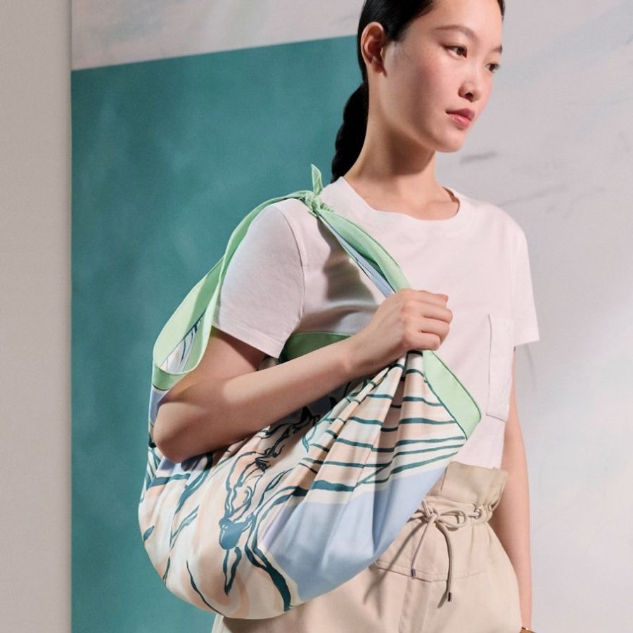 全新 HERMÈS 愛馬仕 Libre Comme Pegase 自由飛馬 90方巾-5