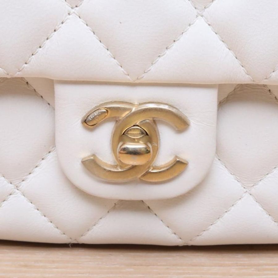 CHANEL(香奈兒) 白色 晶片開 金扣 22K 琺瑯愛心CoCo鏈條 皮穿鏈 口蓋包-5