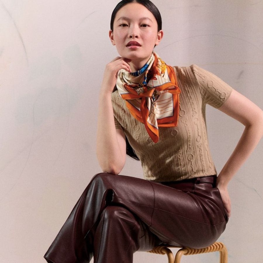 全新 HERMÈS 愛馬仕 Tous en Selle “鞍上世界” 90方巾-5