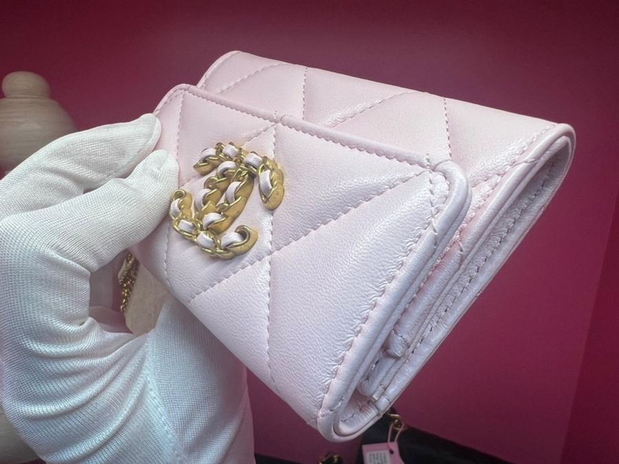 Chanel 19年皮革櫻花粉銀包卡套(Full set with copied receipt and card)-6
