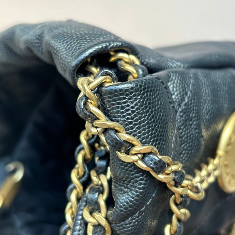 ::CHANEL:: 22 BAG AS3980黑荔枝牛皮黑LOGO金鍊MINI 22BAG金鏈兩用斜背包-16