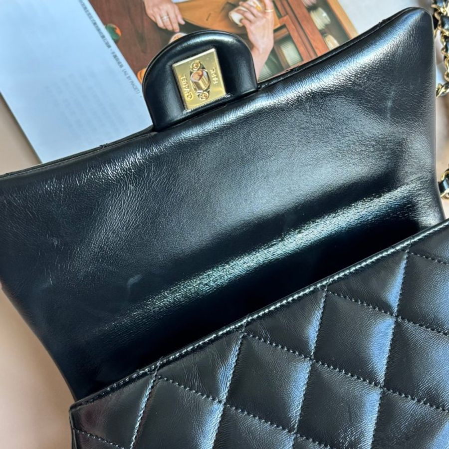 ::CHANEL:: AS5043黑色菱格亮牛皮金雙C金手提把斜背鏈包24-16