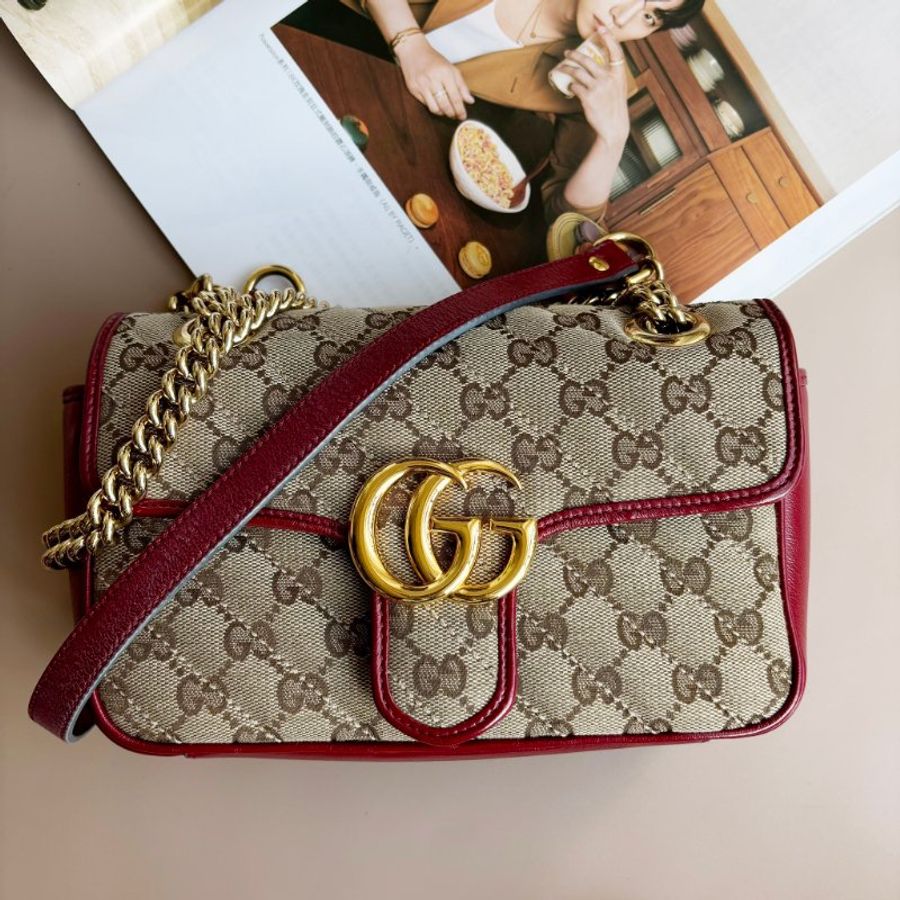 ::GUCCI:: 446744 GG緹花布拼接紅邊皮革金雙G MARMONT肩背斜背鏈包22-0
