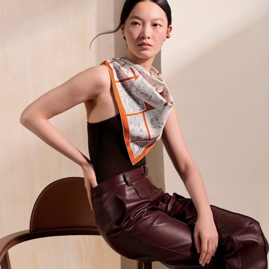 全新 HERMÈS 愛馬仕 Le Philateliste du Faubourg “福寶集郵者” 90方巾-5