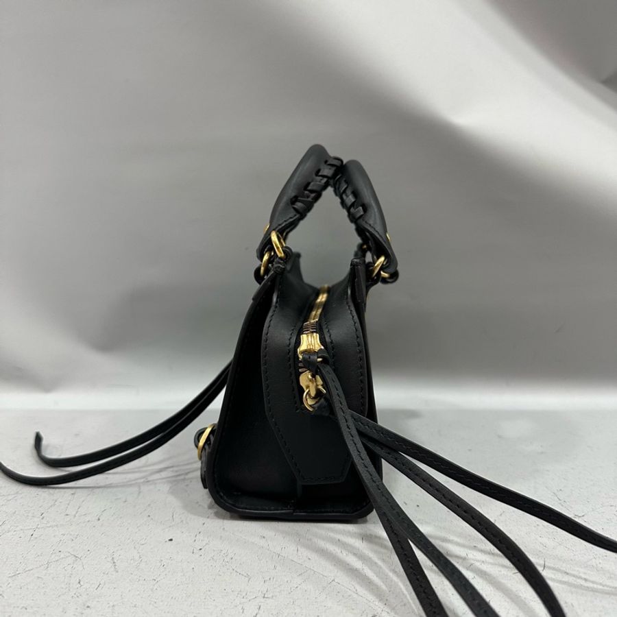 balenciaga 638527黑皮金釦迷你機車包 小廢包-2