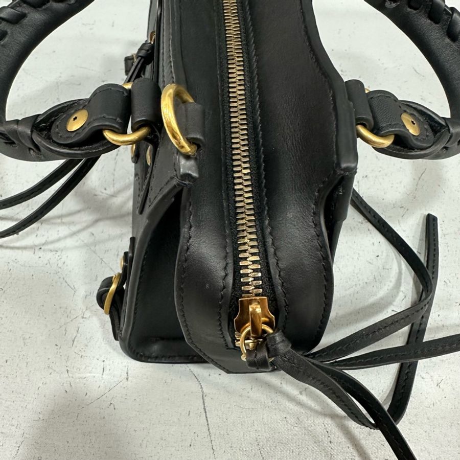 balenciaga 638527黑皮金釦迷你機車包 小廢包-13