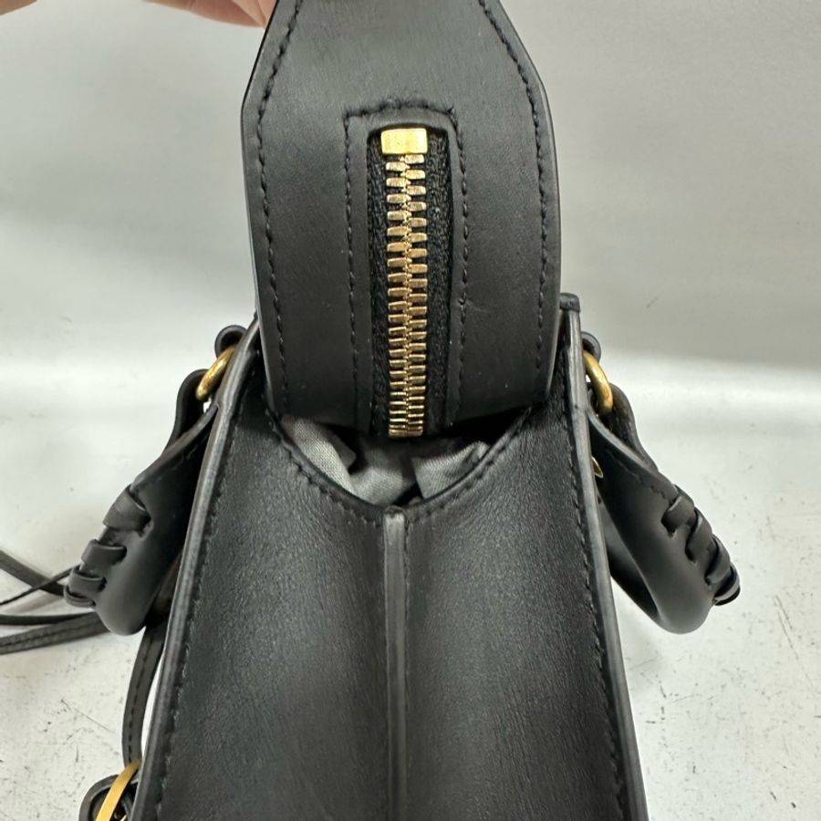 balenciaga 638527黑皮金釦迷你機車包 小廢包-39