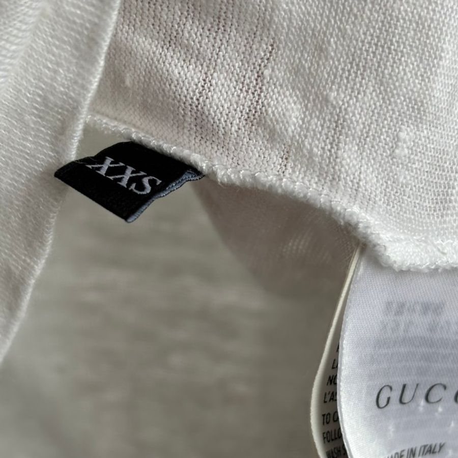 ::GUCCI:: 立體草莓圖樣刺繡 白色短袖上衣-14