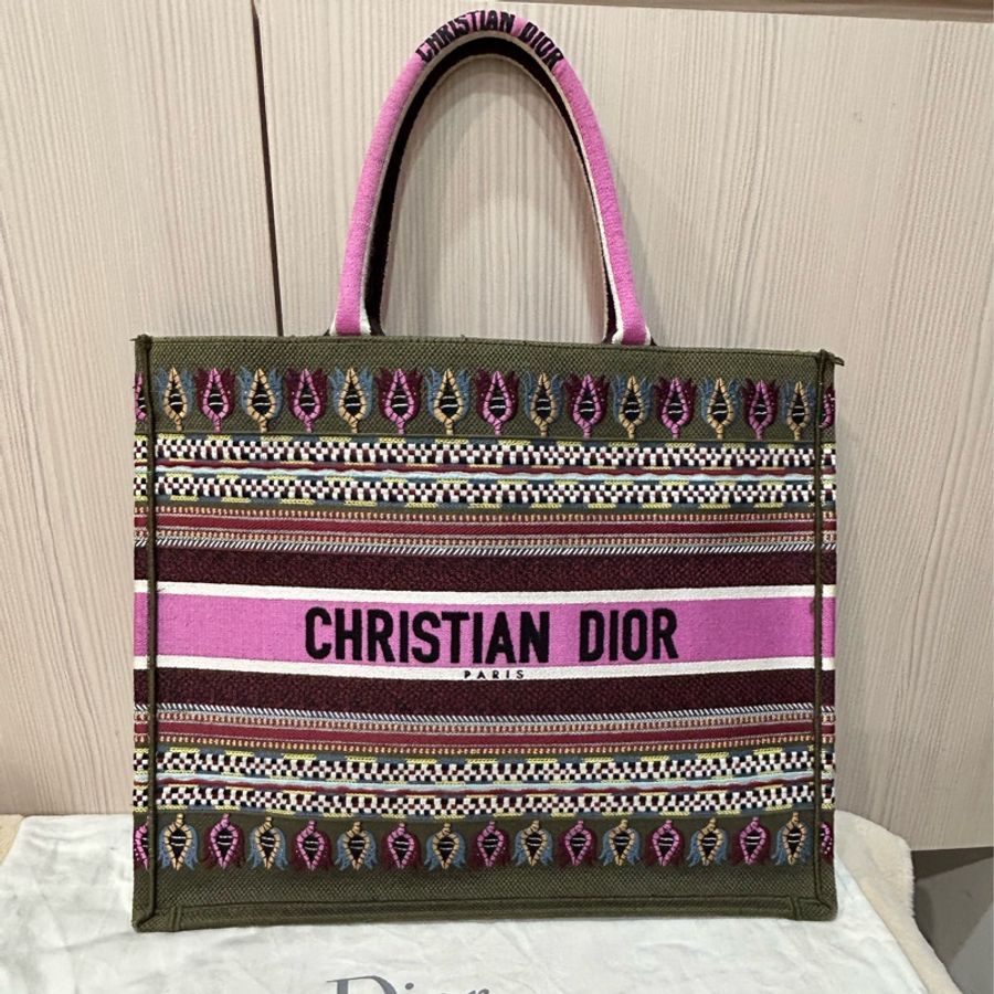 Dior totebook 大號 圖騰刺繡托特包-0