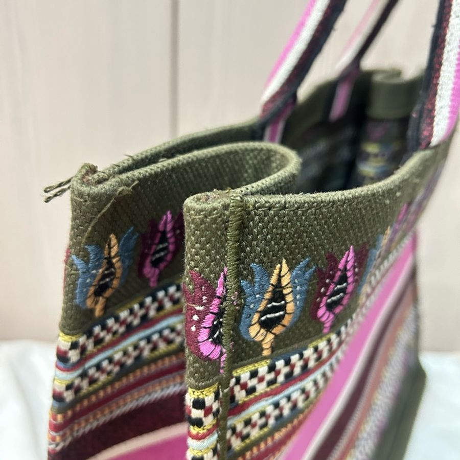 Dior totebook 大號 圖騰刺繡托特包-23