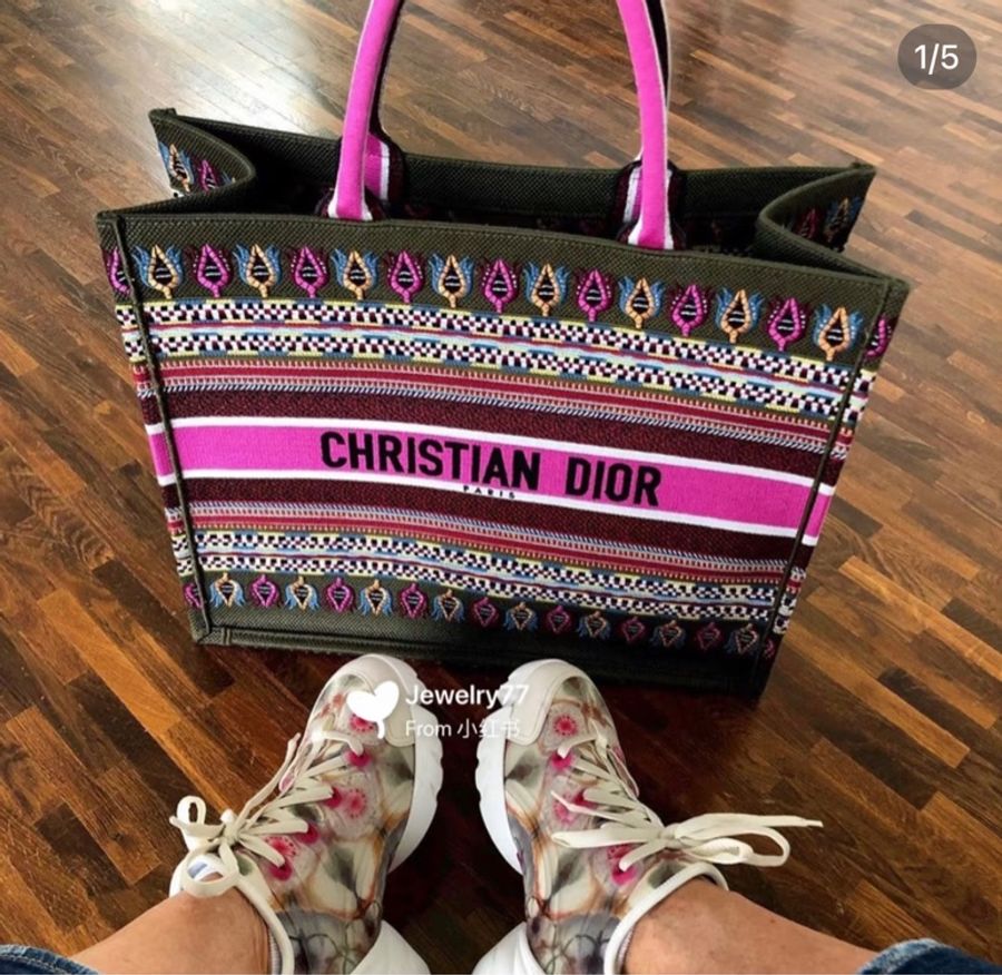 Dior totebook 大號 圖騰刺繡托特包-27