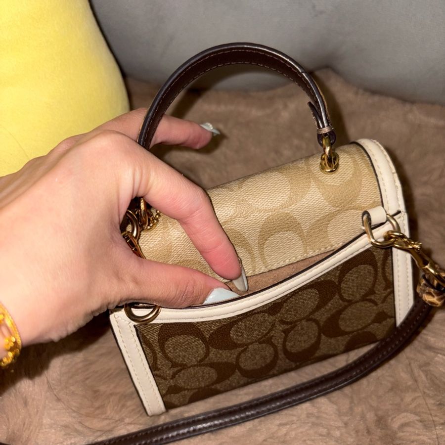 Coach-1