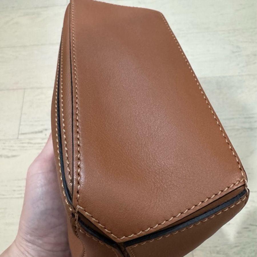 Loewe Mini Puzzle Col. Tan 焦糖色 (附麈袋)-4