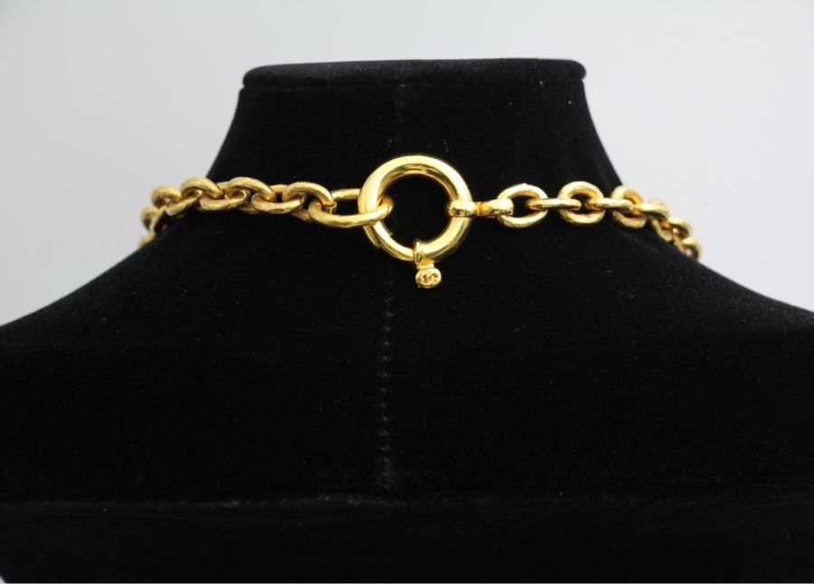Chanel Vintage 94A鍍金獎章吊墜長項鍊-1