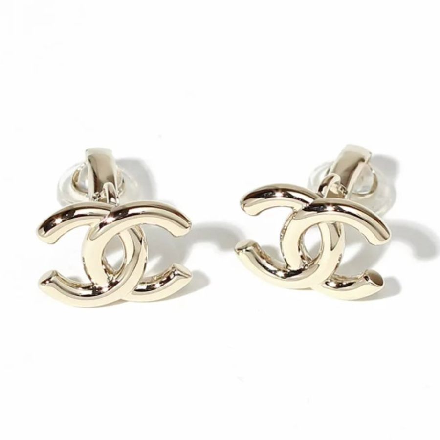 CHANEL 25P CC Logo Plain Clip Earrings 經典雙c素面淡金耳夾 ABF564-4