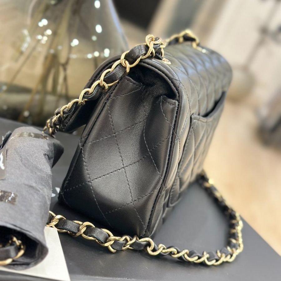 CHANEL Mini Classic Flap Bag 20CM 經典單肩包 - 黑金-3