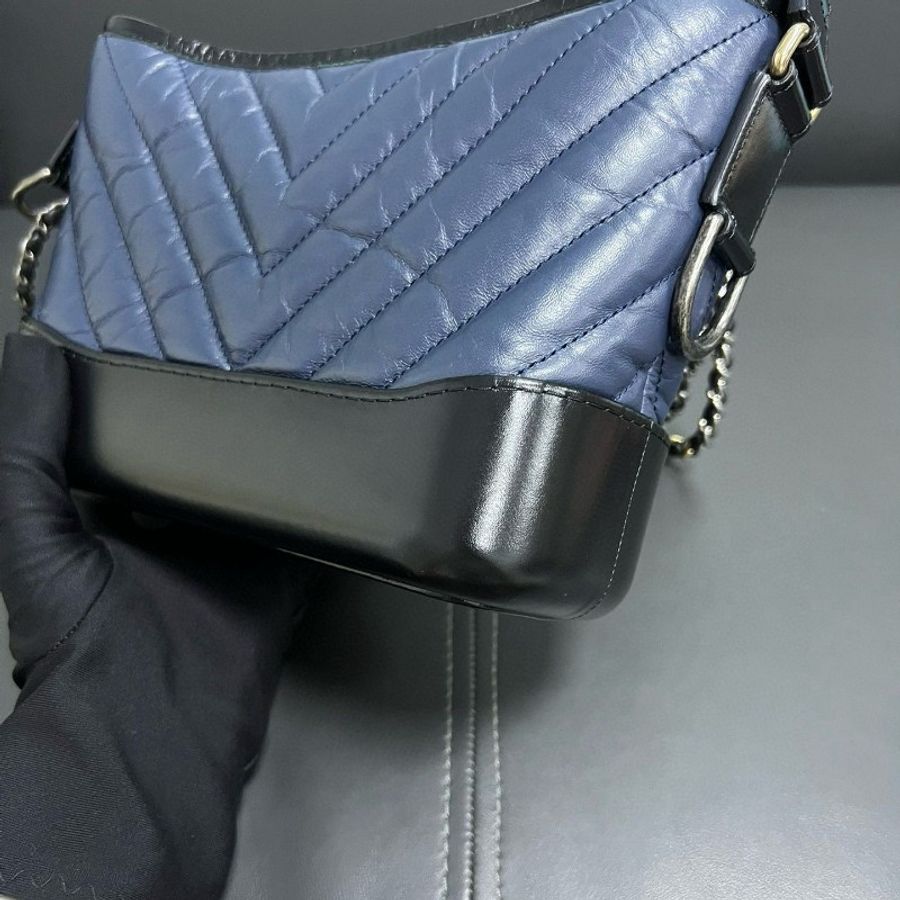 Chanel small Gabrielle bag-15