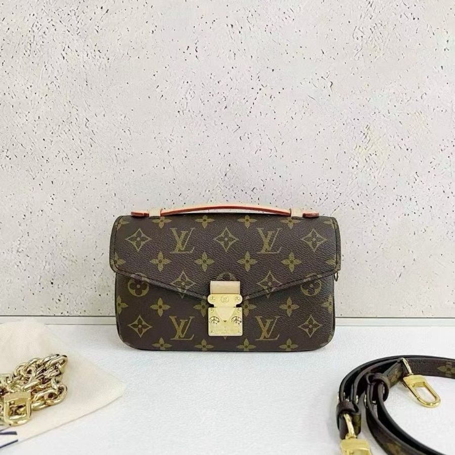 Louis Vuitton pochette Metis East West-6