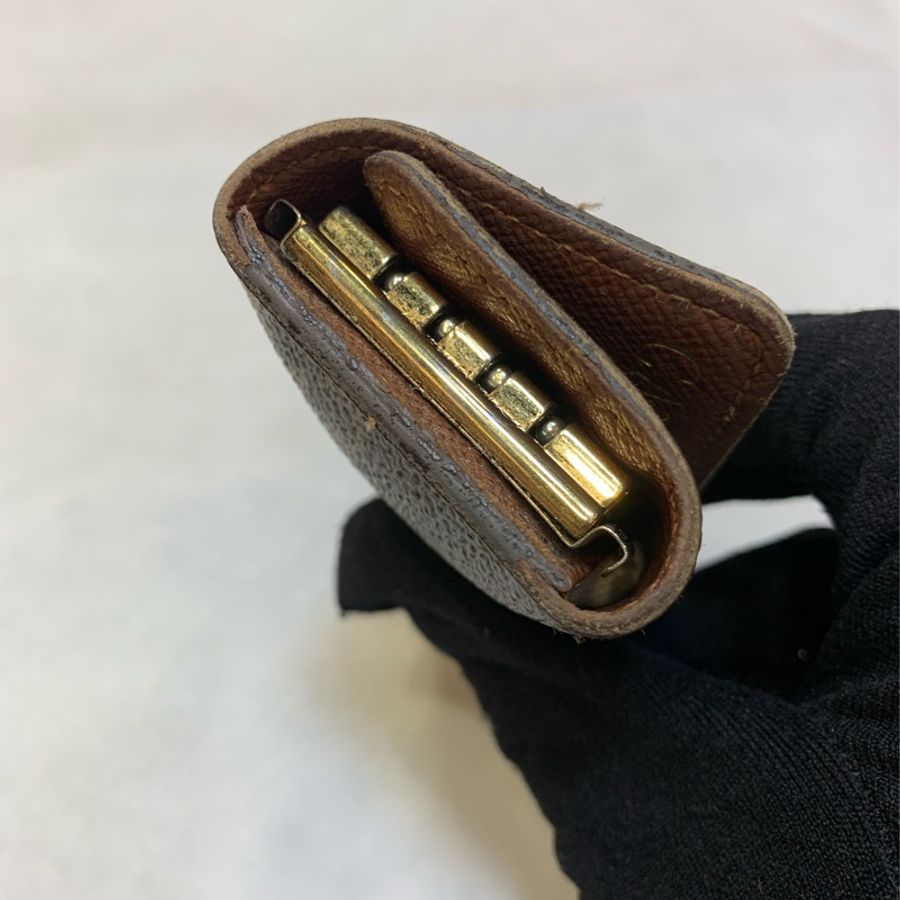 Louis Vuitton Keyholder-5
