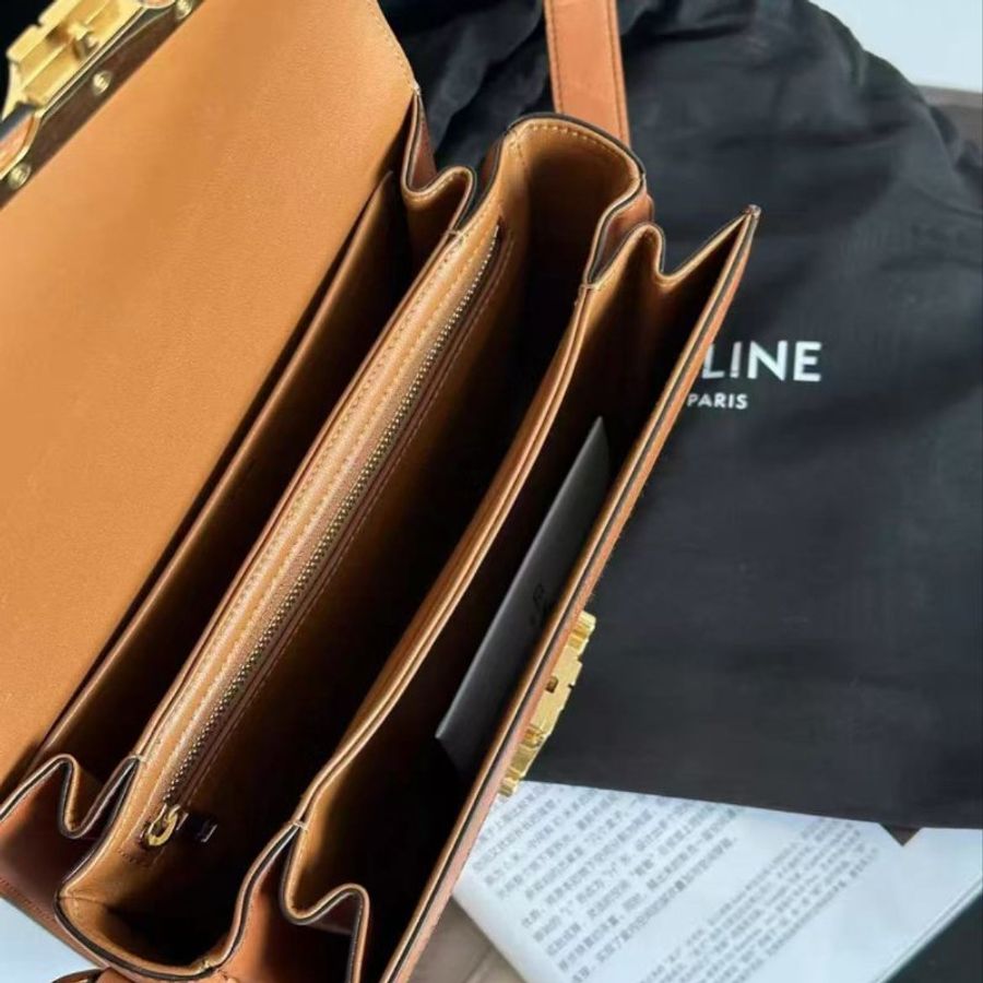 ✨celine 金棕色帆布凱旋門teen豆腐包金屬仿舊款18.5*13.5*7cm,99新配件塵袋-3