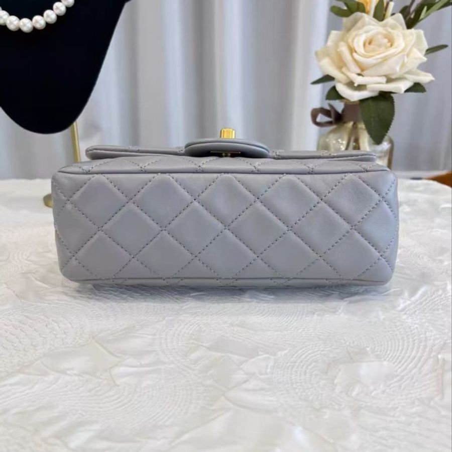Chanel 21B 灰色羊皮金球cf大mini 21年 芯片款20*13*99新配件塵袋-4