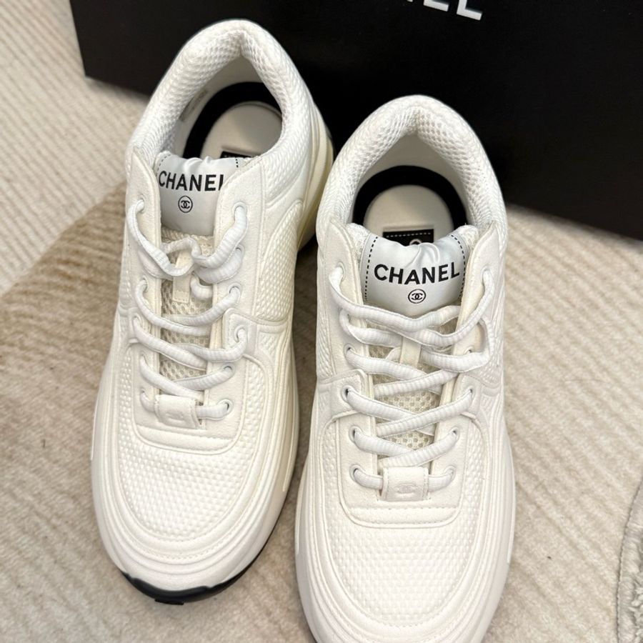 Chanel 氣質小白鞋(全新)-4