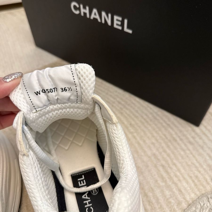 Chanel 氣質小白鞋(全新)-11