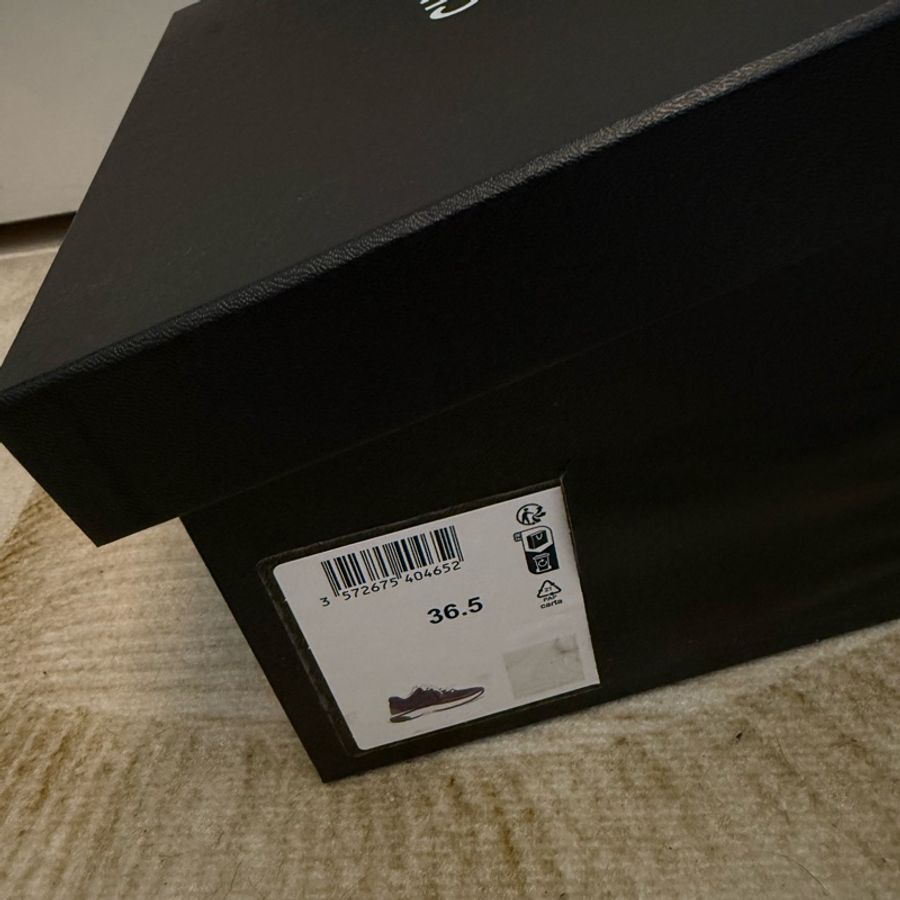Chanel 氣質小白鞋(全新)-12