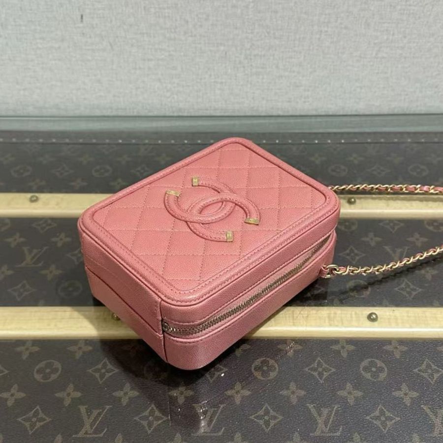 ✨CHANEL 粉金牛皮相機肩背斜背包13*17*7 98新配件塵袋保卡-1