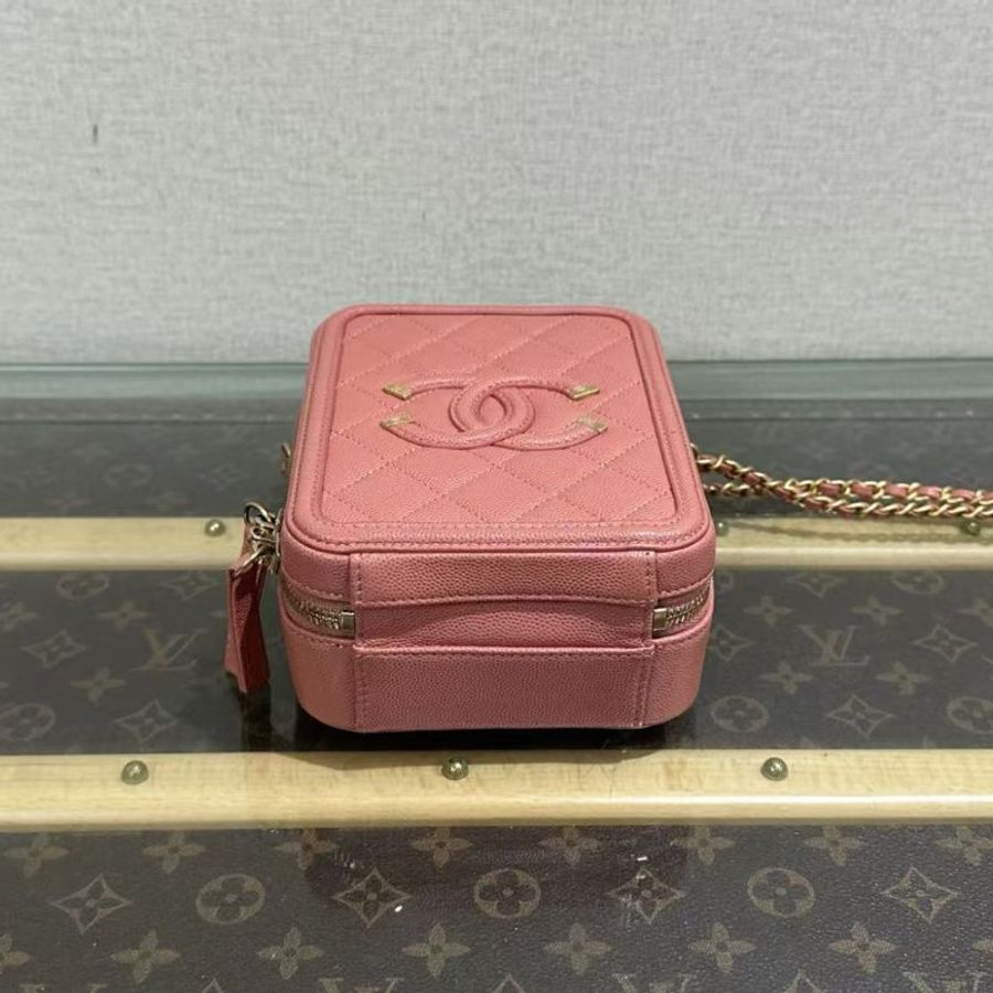 ✨CHANEL 粉金牛皮相機肩背斜背包13*17*7 98新配件塵袋保卡-2