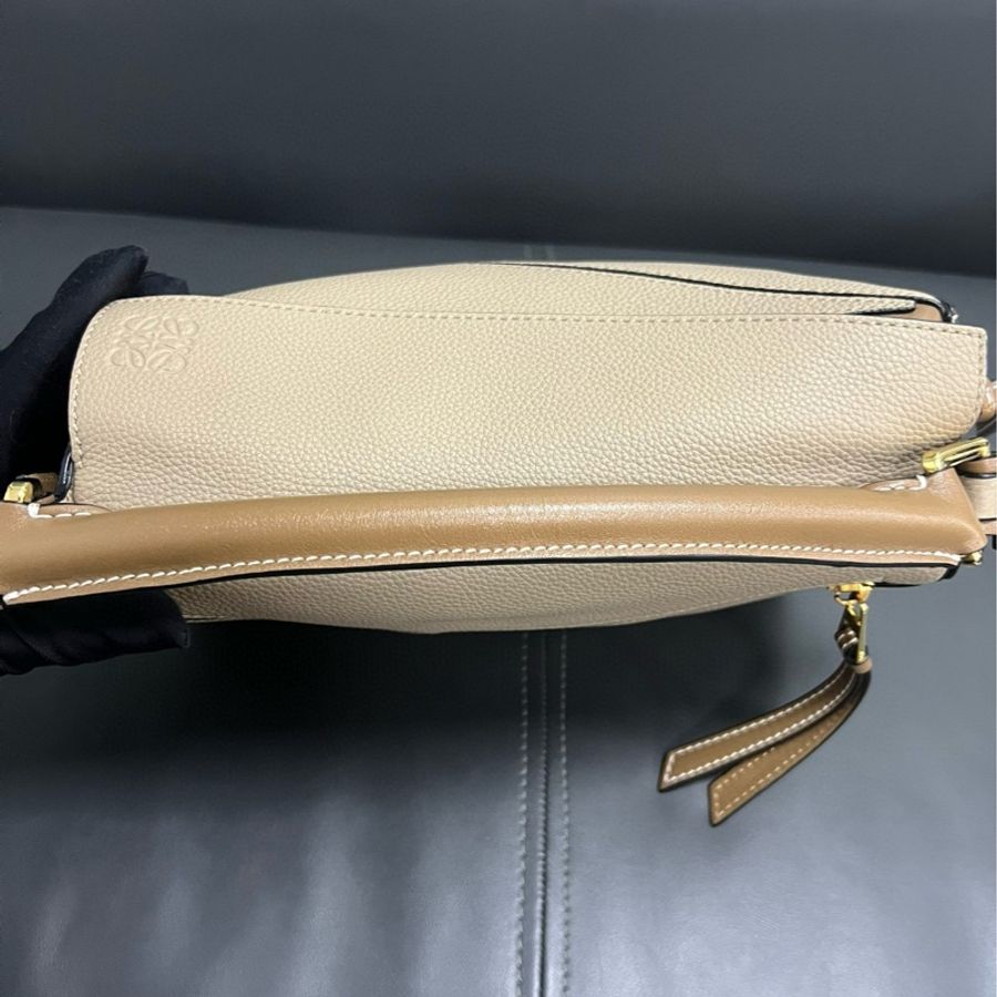 Loewe small puzzle 小號 沙色-16
