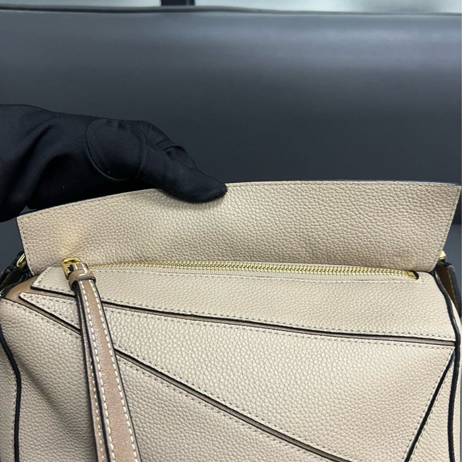 Loewe small puzzle 小號 沙色-18