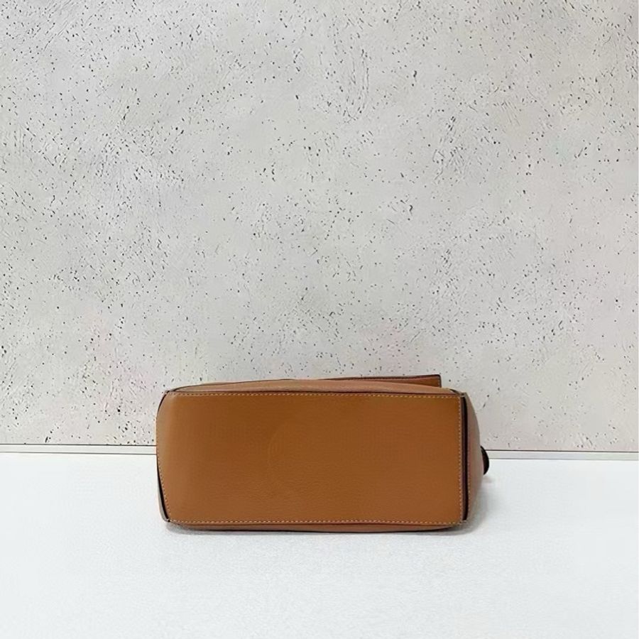 Loewe small puzzle 小號 焦糖色-4