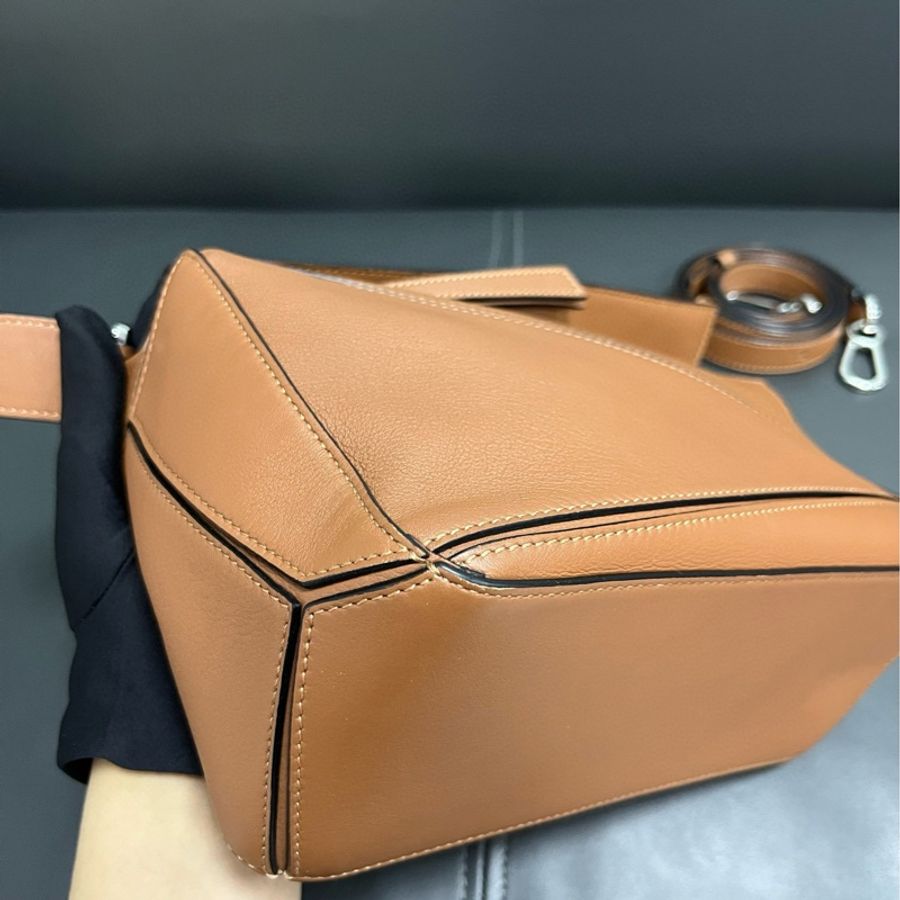 Loewe small puzzle 小號 焦糖色-10