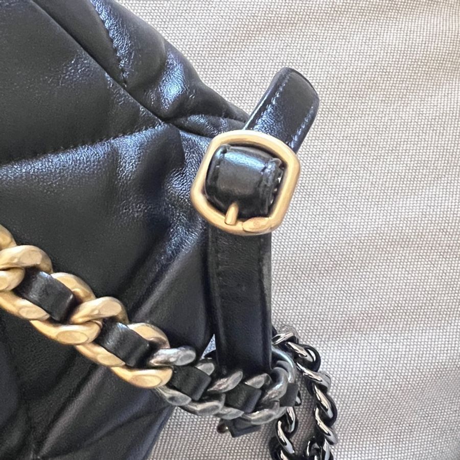 chanel 19 backpack 後背包晶片款-10