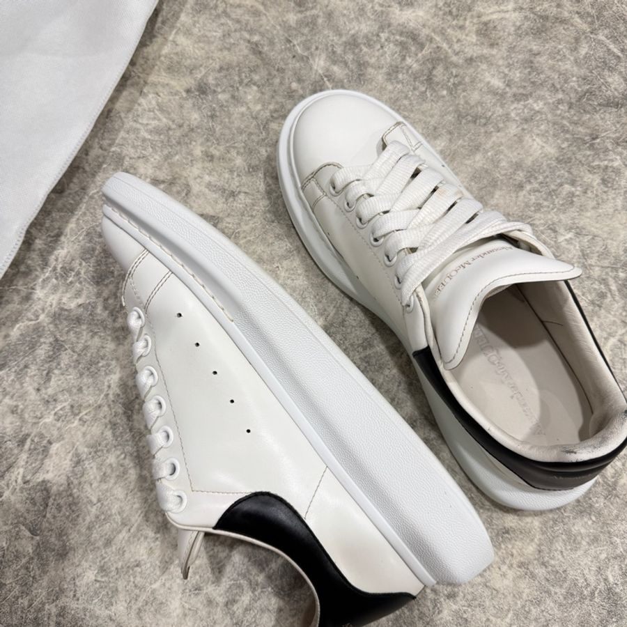 Alexander McQueen 經典款黑尾厚底小白鞋 42-1