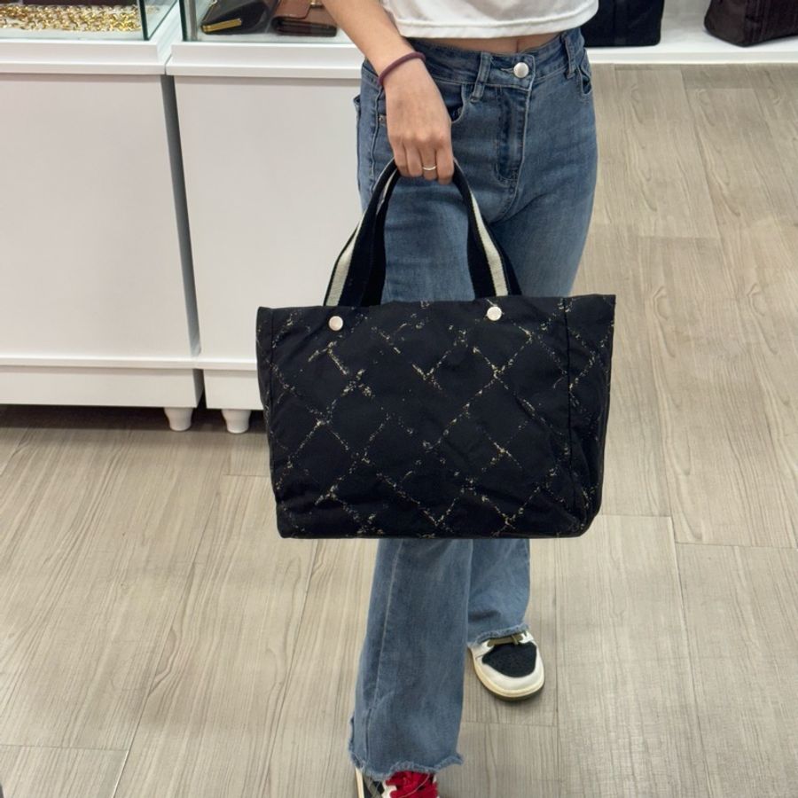 CHANEL 格菱帆布包-4