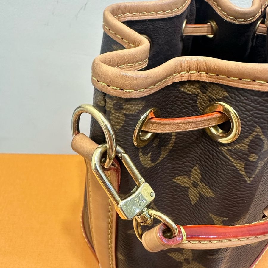 LOUIS VUITTON Nano Noé LV小水桶包-6