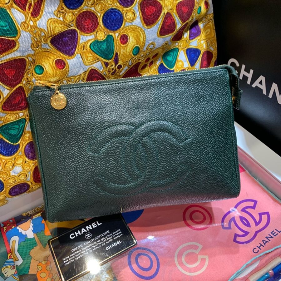Chanel Vintage Green Caviar Pouch-0