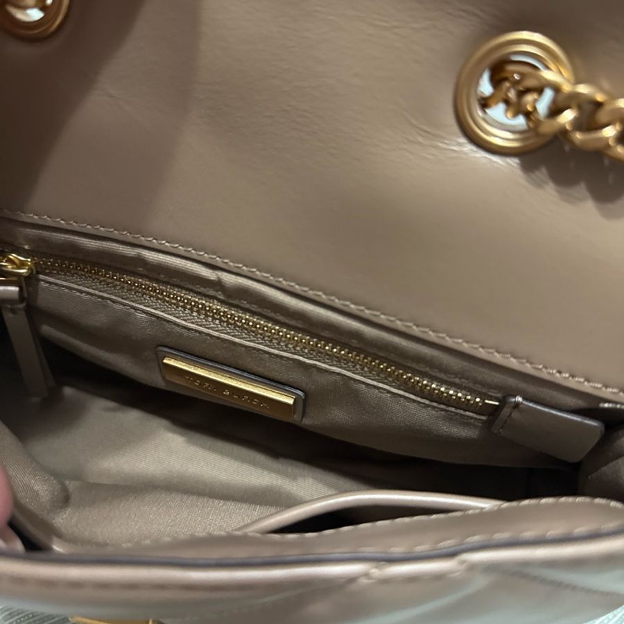 TORY BURCH 專櫃大格紋澎澎皮側背包（灰褐色）22.5cm-8