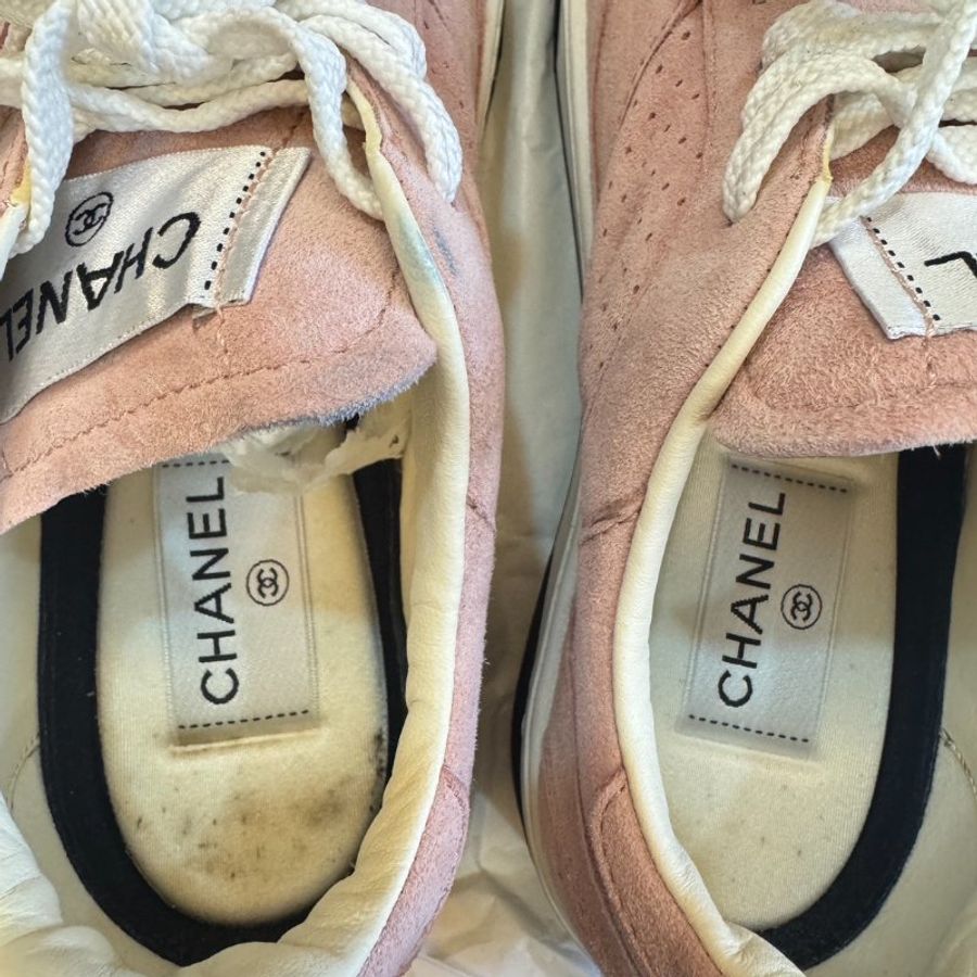 九成新 CHANEL 全皮壓紋Logo低筒休閒鞋 39碼-7