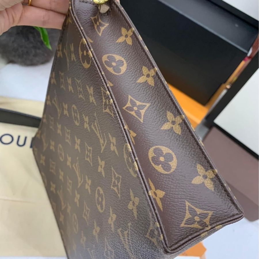 Louis Vuitton M47542 Monogram Poche Toilette 26-11