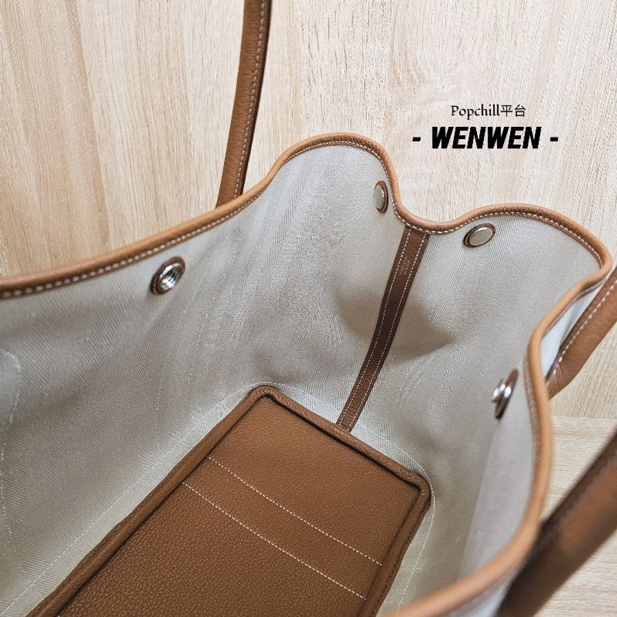 [輕時尚代表款😊]Hermes 鉛筆白金棕皮GardenParty36手提包-12