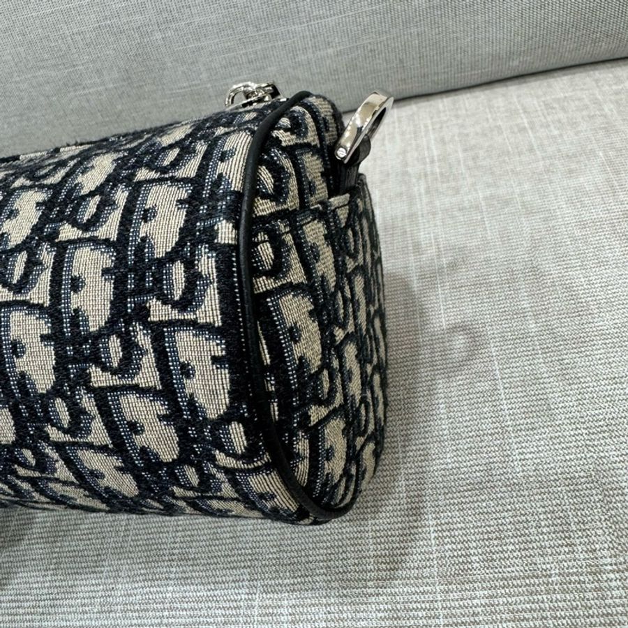 DIOR roller oblique 老花圓筒 斜背包-17
